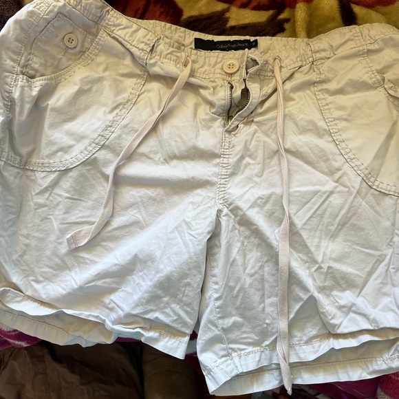 Calvin Klein wrinkly cotton material shorts  size 16 - Picture 2 of 2